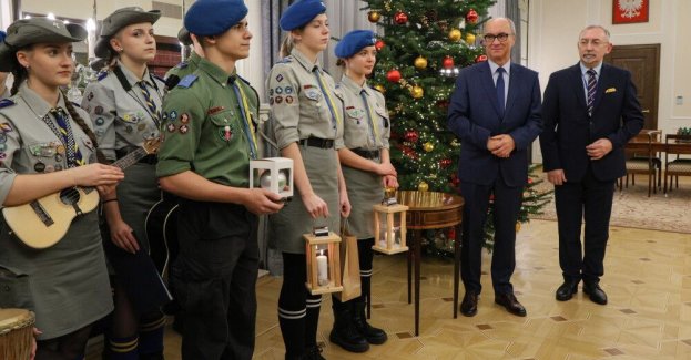 Marszałek Sejmu Włodzimierz Czarzasty przyjął w poniedziałek od harcerzy Betlejemskie Światło Pokoju. Hasło tegorocznej akcji brzmi: „Pielęgnuj dobro w sobie”. Postaram się wielu na sali sejmowej tym hasłem zarazić i do tego hasła przekonać - powiedział marszałek Czarzasty.